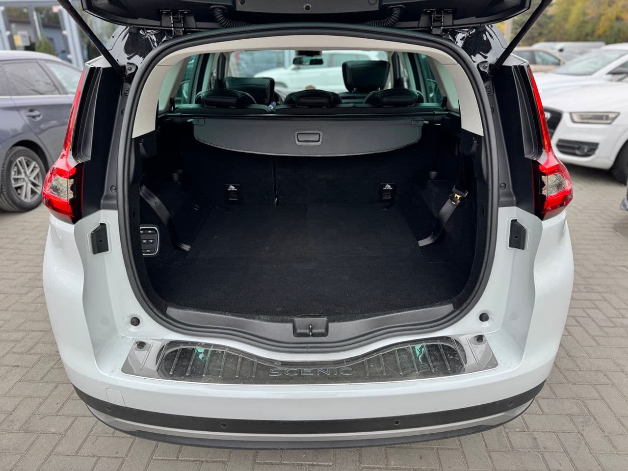Renault Grand Scenic 2018 — Миниатюра 5
