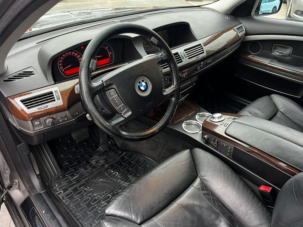 BMW 730 2004 — Миниатюра 6