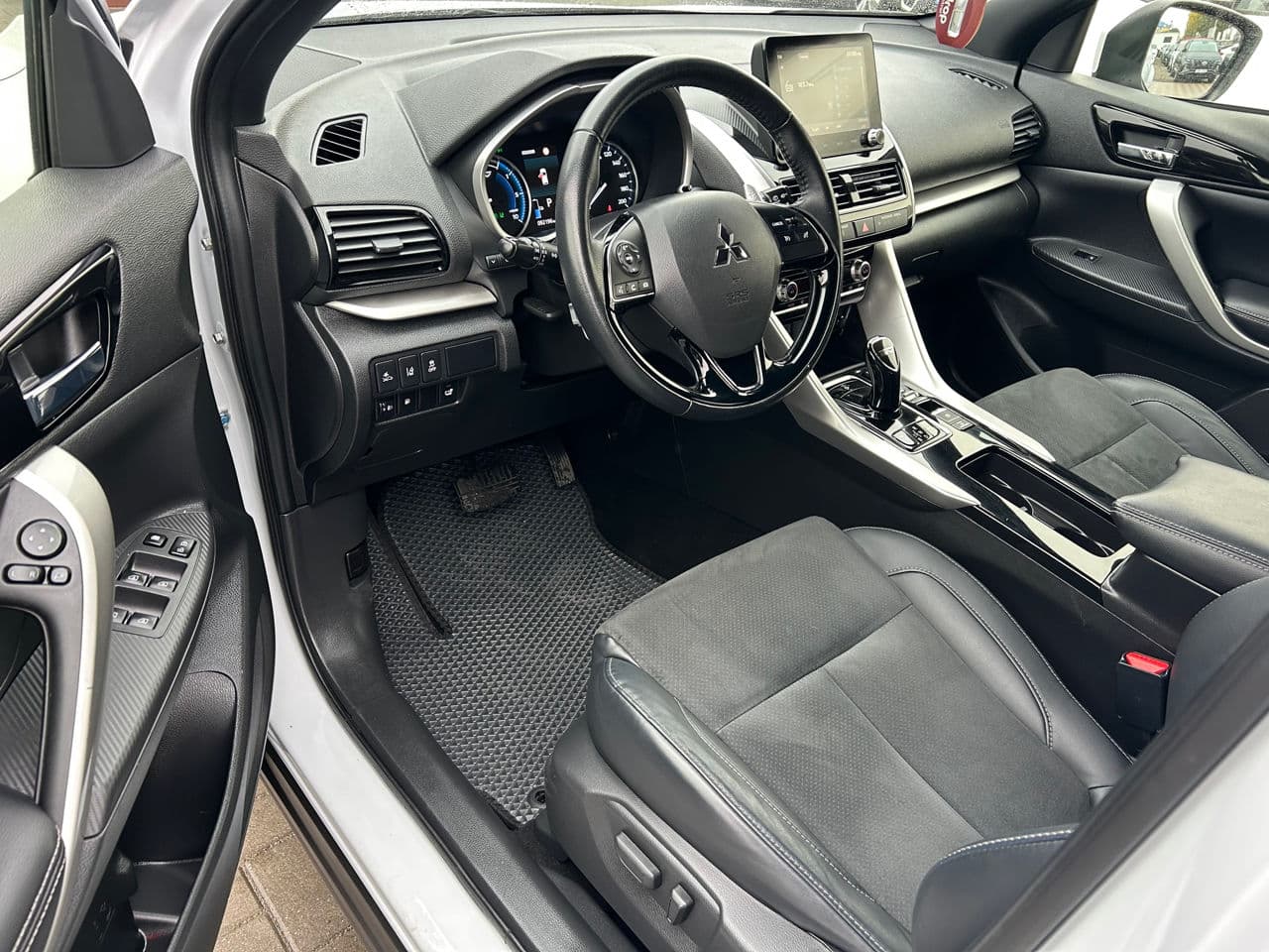 Mitsubishi Eclipse Cross 2022 — Миниатюра 6