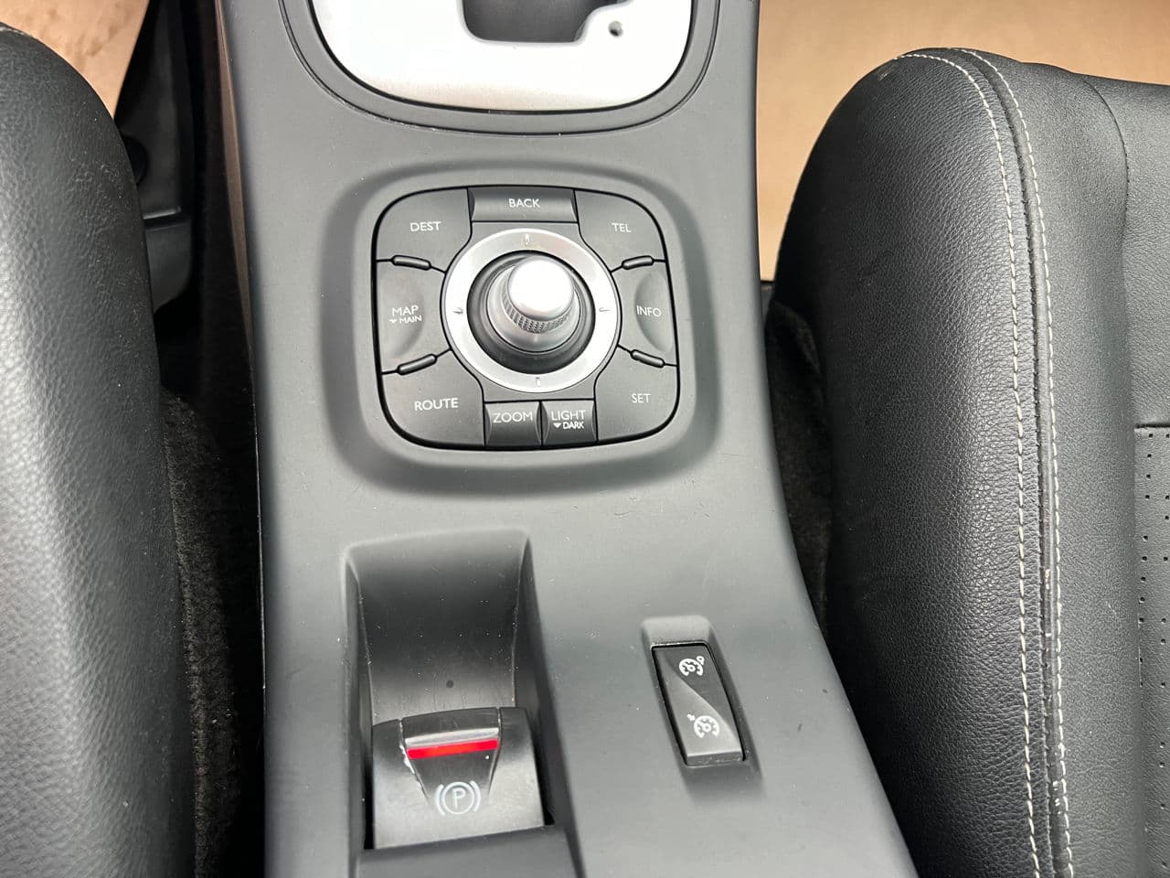 Renault Megane 2011 — Миниатюра 12