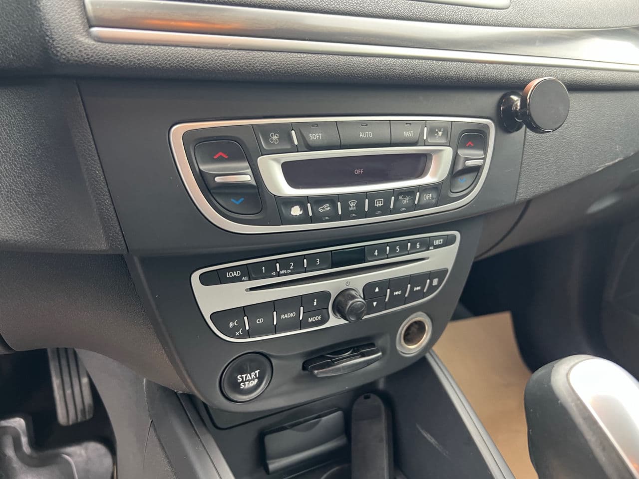 Renault Megane 2011 — Миниатюра 13