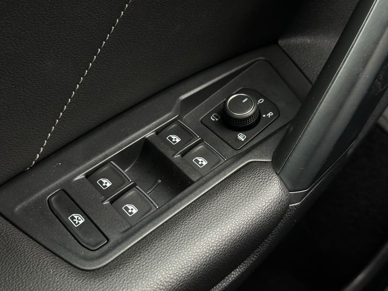 Volkswagen Tiguan 2020 — Миниатюра 9