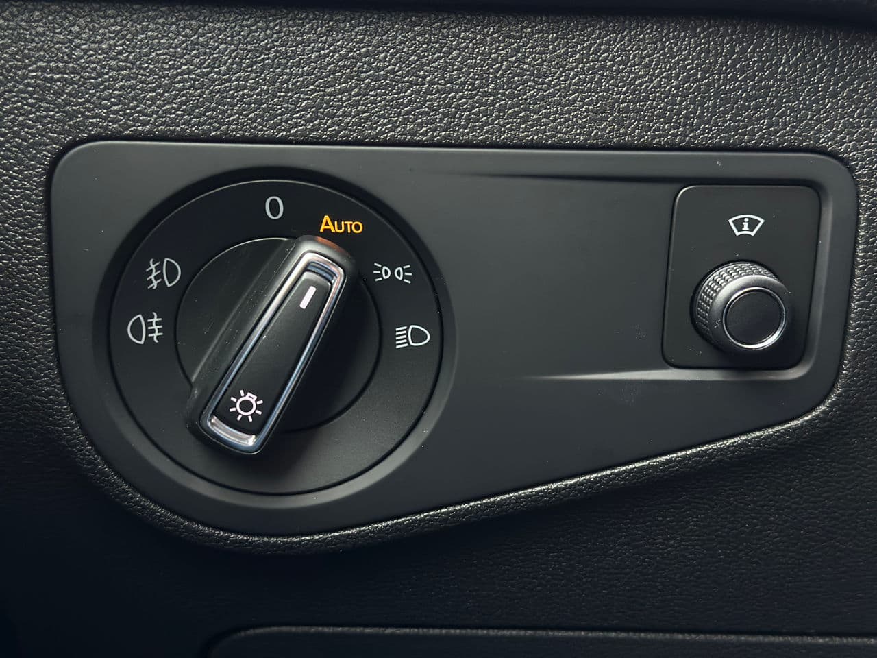 Volkswagen Tiguan 2020 — Миниатюра 10