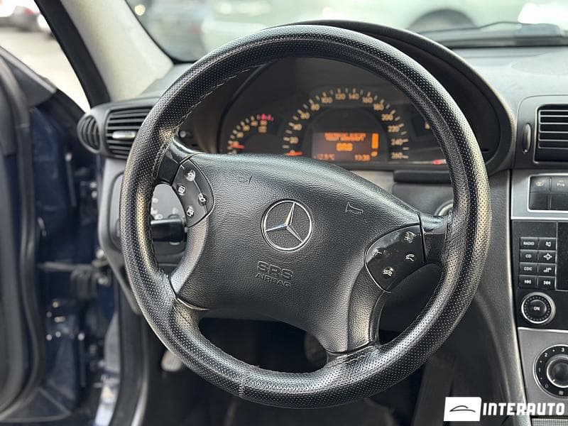 Mercedes C 220 2003 — Миниатюра 7