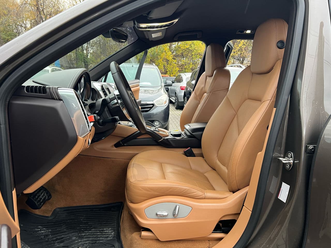 Porsche Cayenne 2014 — Миниатюра 6