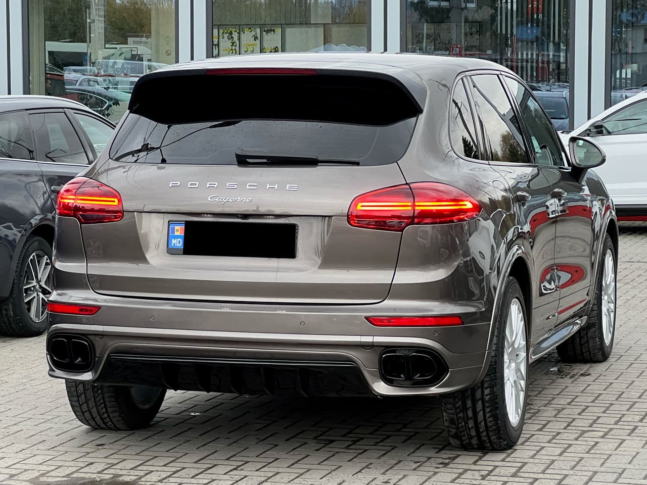 Porsche Cayenne 2014 — Миниатюра 2