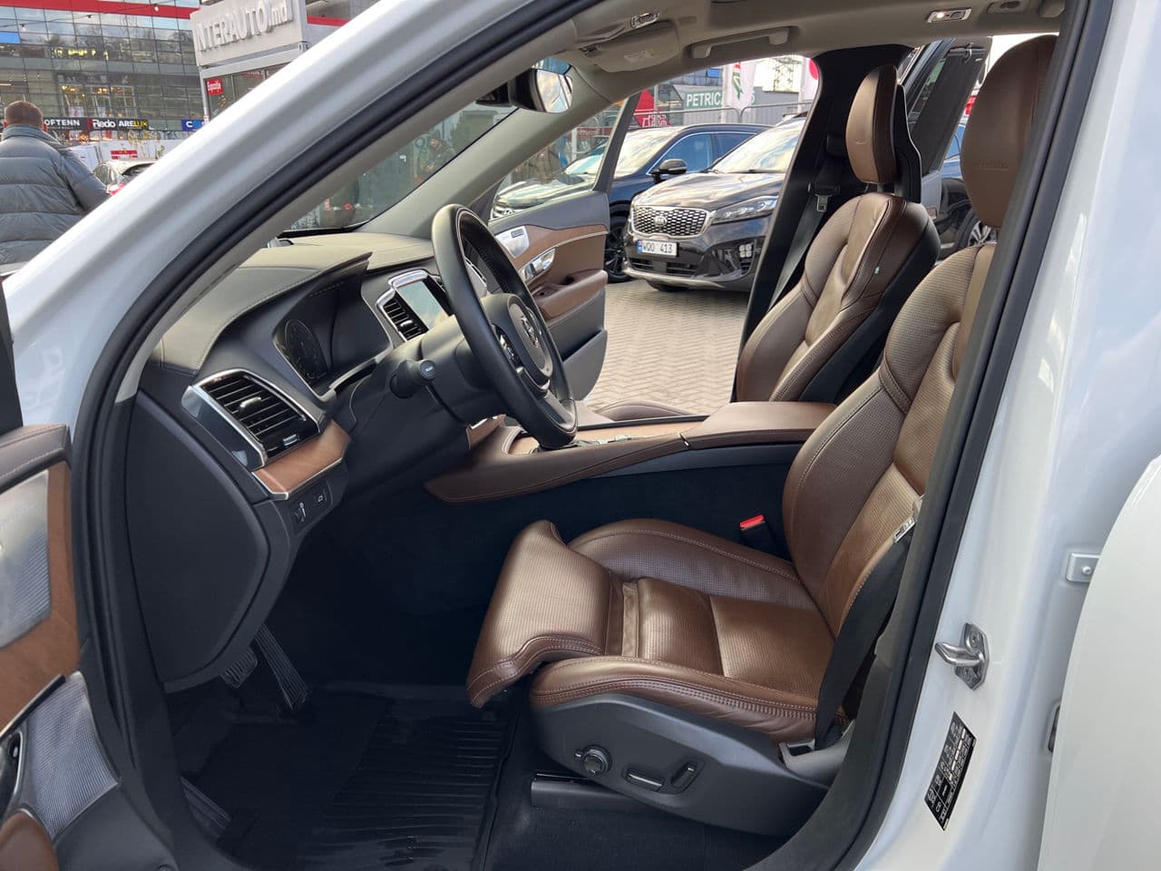 Volvo XC 90 2017 — Миниатюра 5