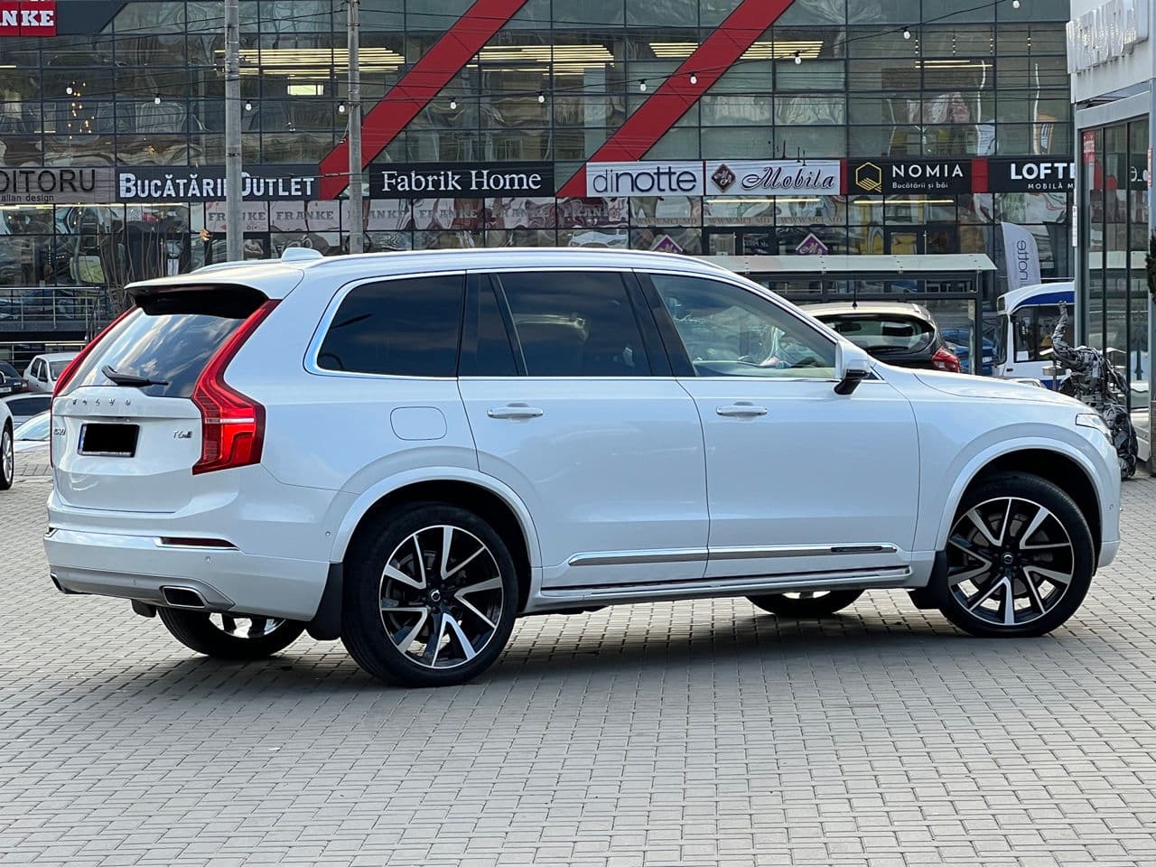 Volvo XC 90 2017 — Миниатюра 3
