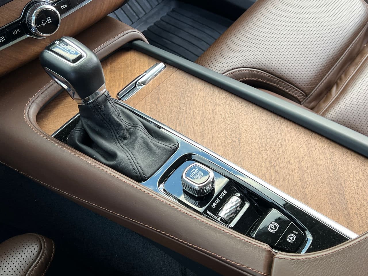 Volvo XC 90 2017 — Миниатюра 15