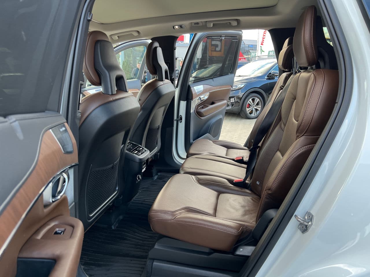 Volvo XC 90 2017 — Миниатюра 16