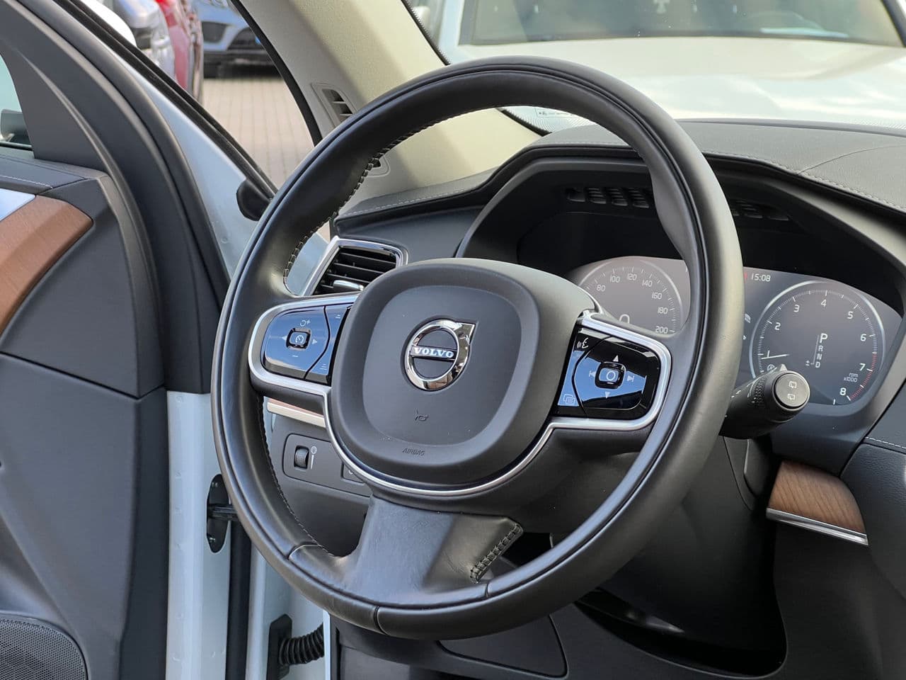 Volvo XC 90 2017 — Миниатюра 7
