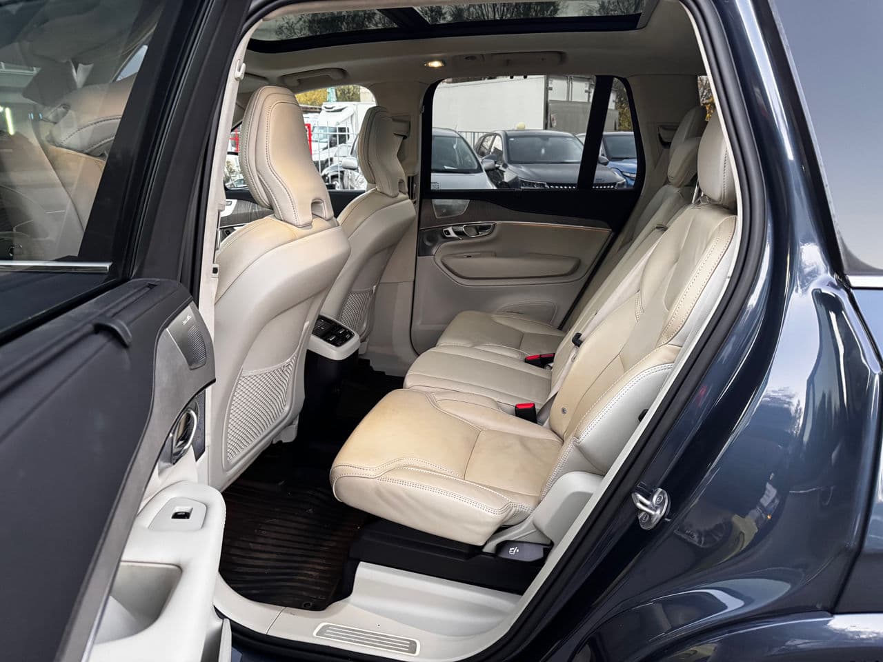 Volvo XC 90 2022 — Миниатюра 7