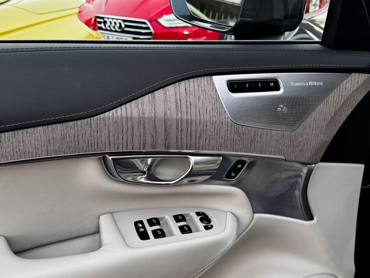 Volvo XC 90 2022 — Миниатюра 17