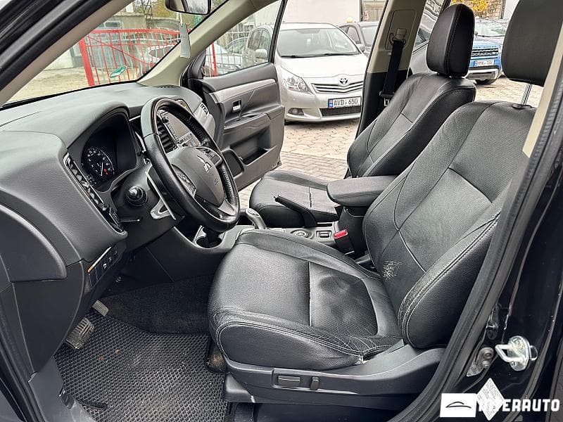 Mitsubishi Outlander 2014 — Миниатюра 6