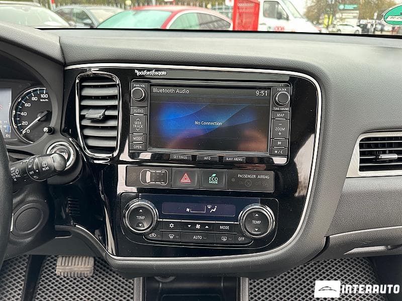 Mitsubishi Outlander 2014 — Миниатюра 11