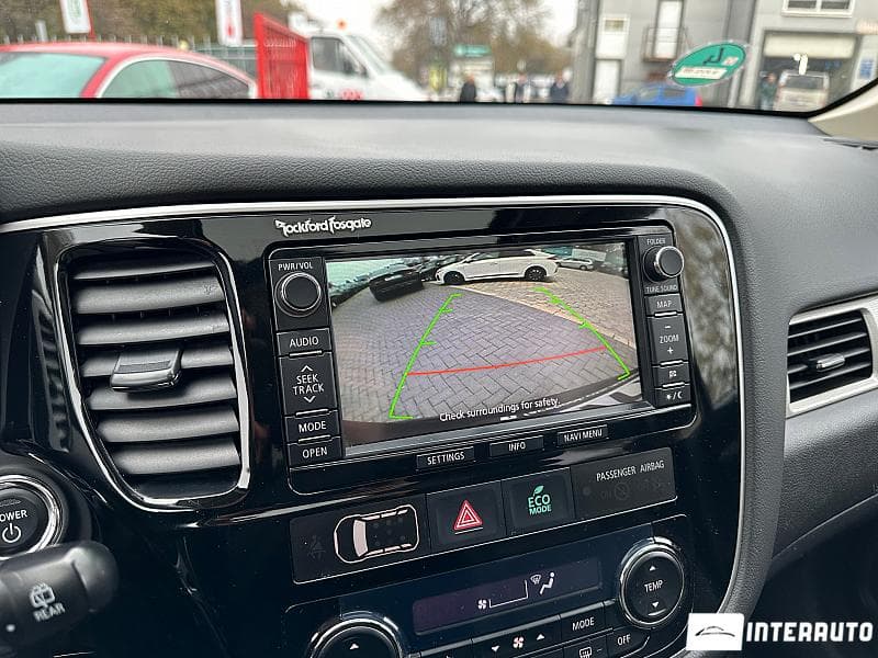 Mitsubishi Outlander 2014 — Миниатюра 10