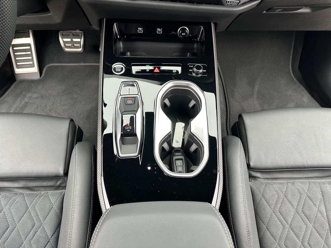 Audi A6 2025 — Миниатюра 13