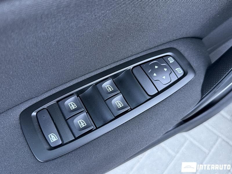 Renault Megane 2022 — Миниатюра 15