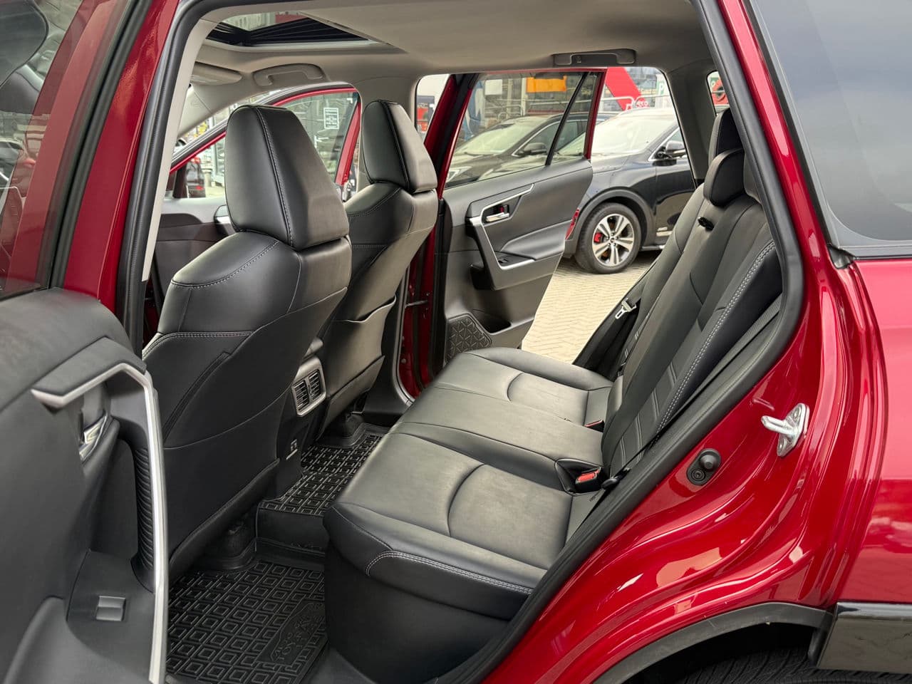 Toyota Rav-4 2021 — Миниатюра 13