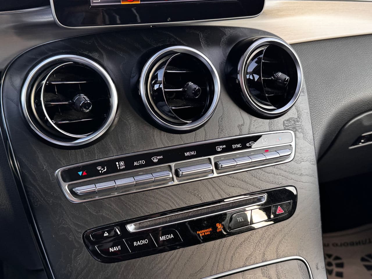 Mercedes GLC 250d 2018 — Миниатюра 13