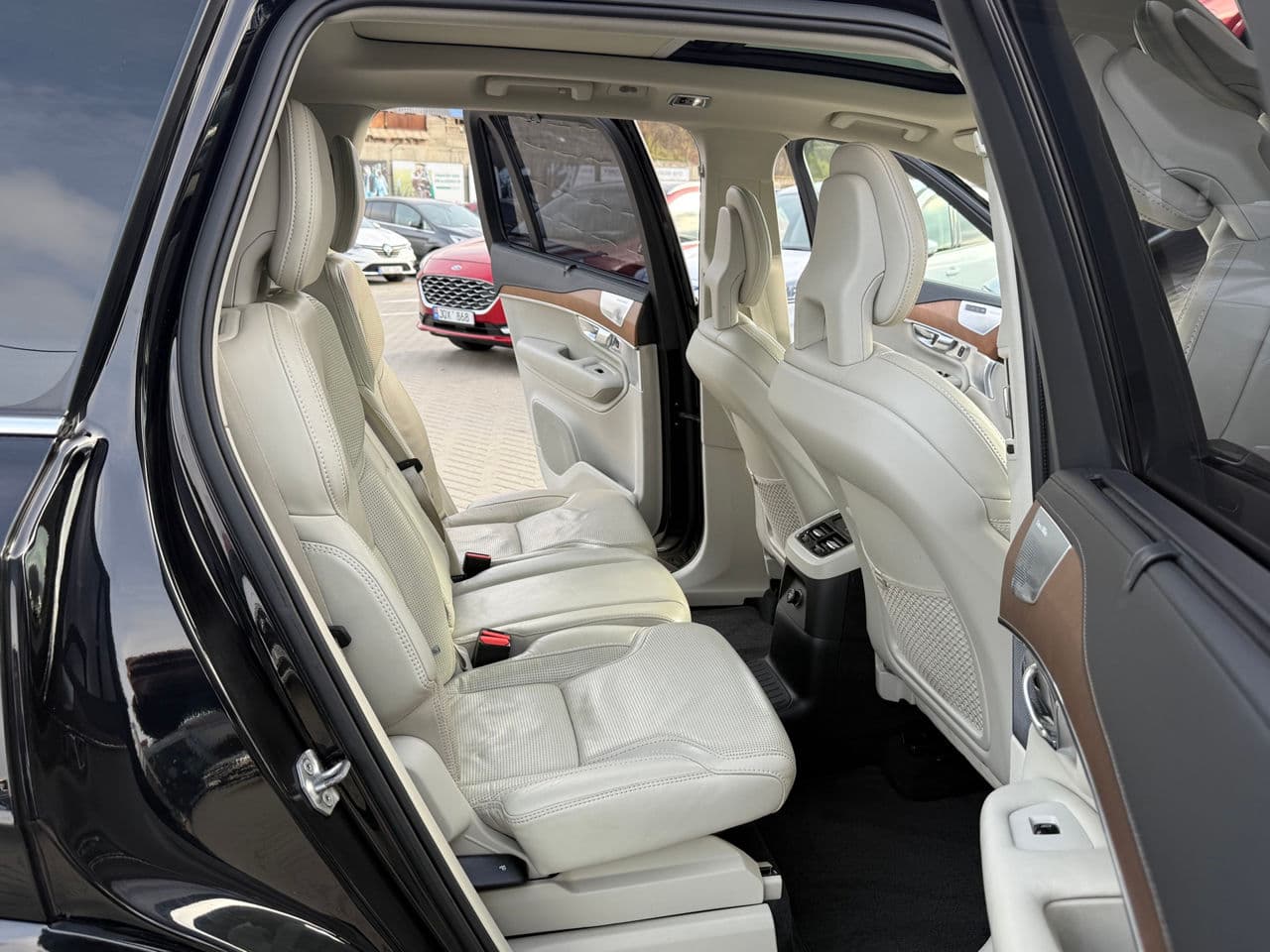 Volvo XC 90 2018 — Миниатюра 17