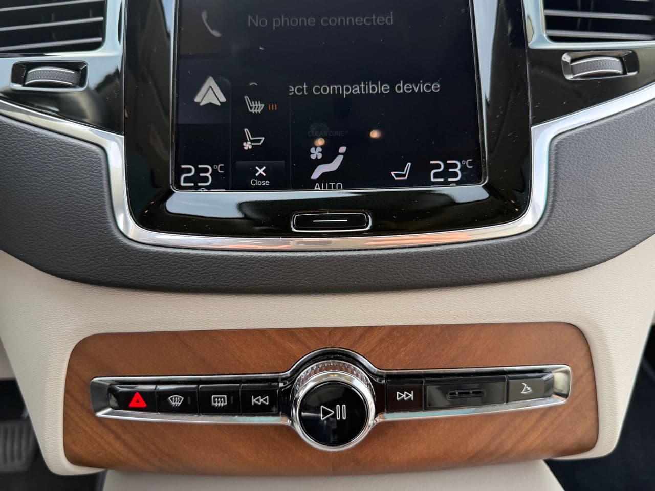 Volvo XC 90 2018 — Миниатюра 13