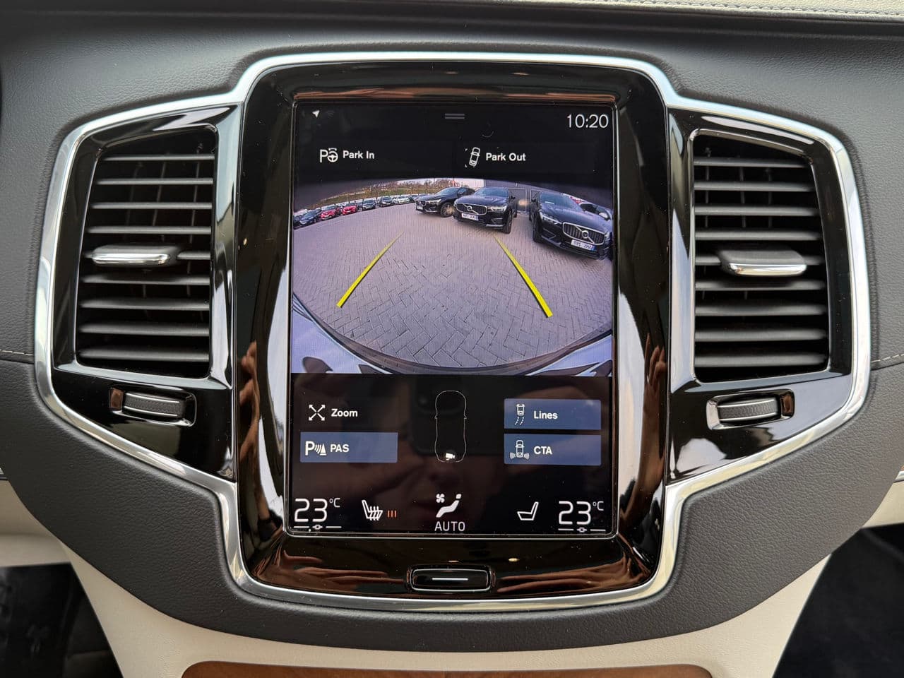 Volvo XC 90 2018 — Миниатюра 11