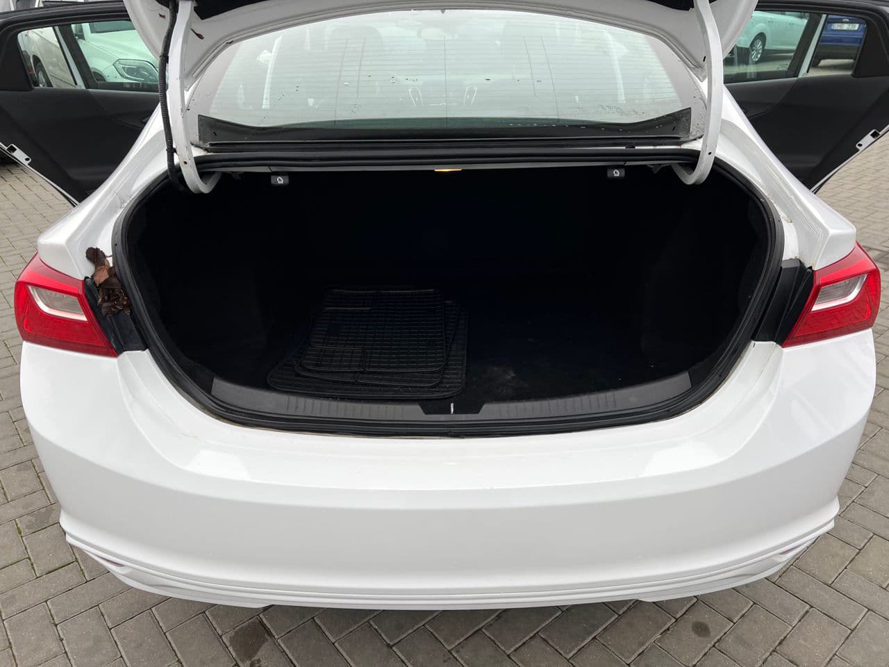 Chevrolet Malibu 2016 — Миниатюра 19