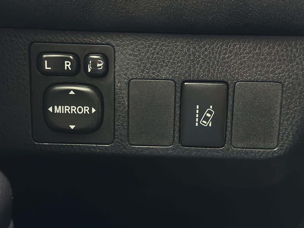 Toyota Rav-4 2016 — Миниатюра 8