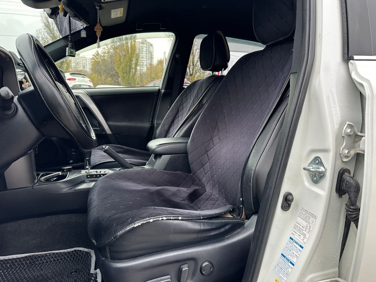 Toyota Rav-4 2016 — Миниатюра 5