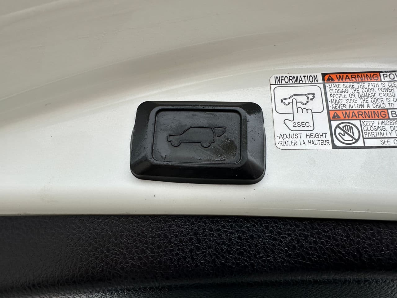Toyota Rav-4 2016 — Миниатюра 18
