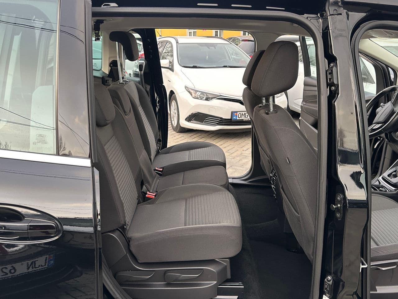 Ford Grand C-MAX 2015 — Миниатюра 14