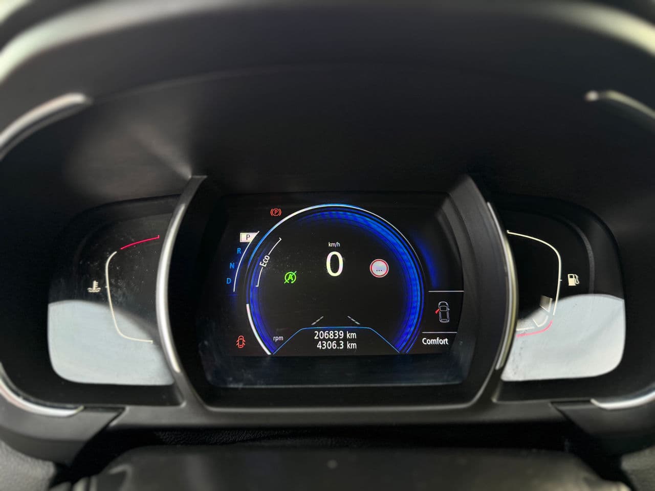 Renault Grand Scenic 2017 — Миниатюра 12