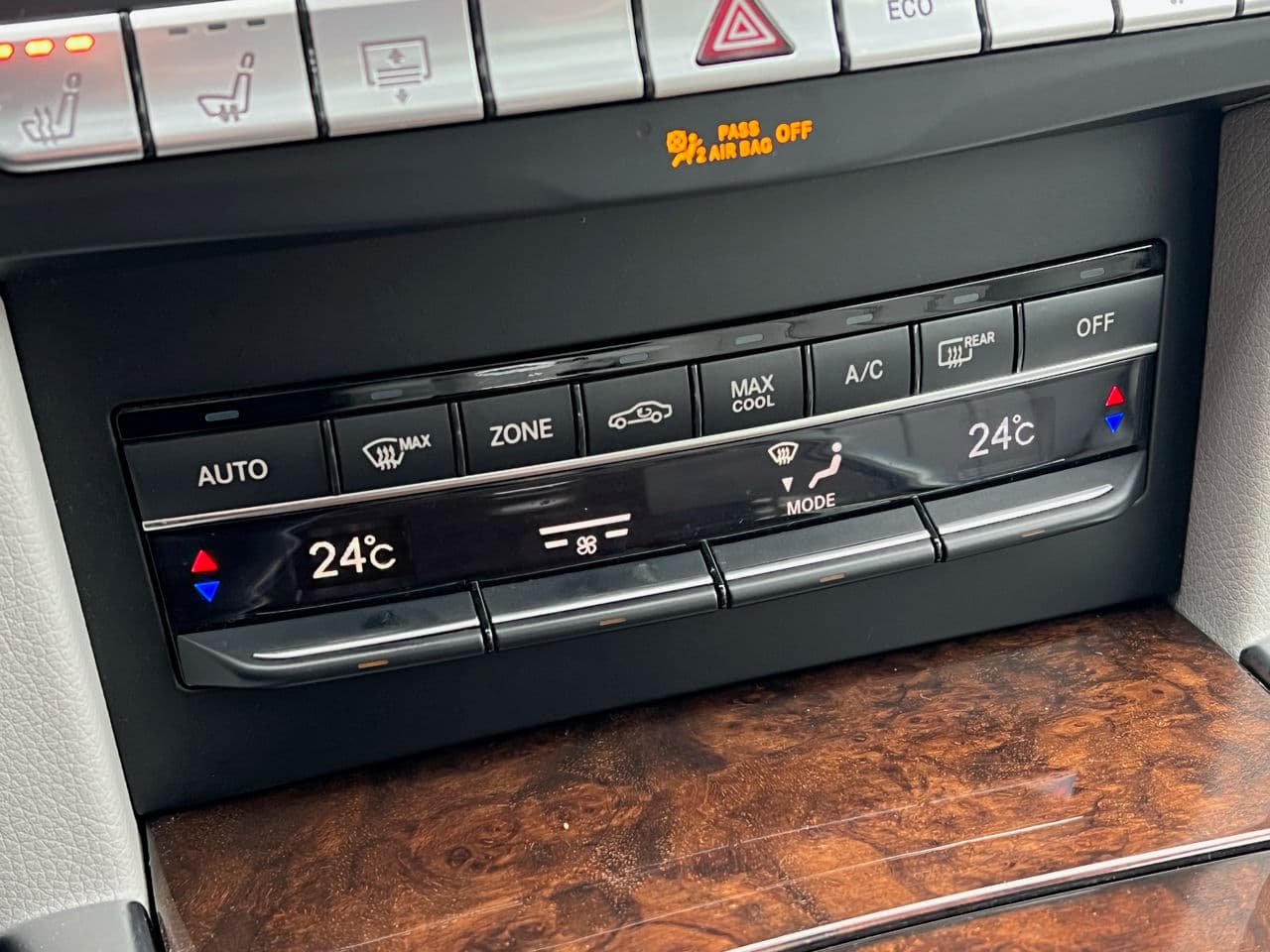 Mercedes E 250 2015 — Миниатюра 19