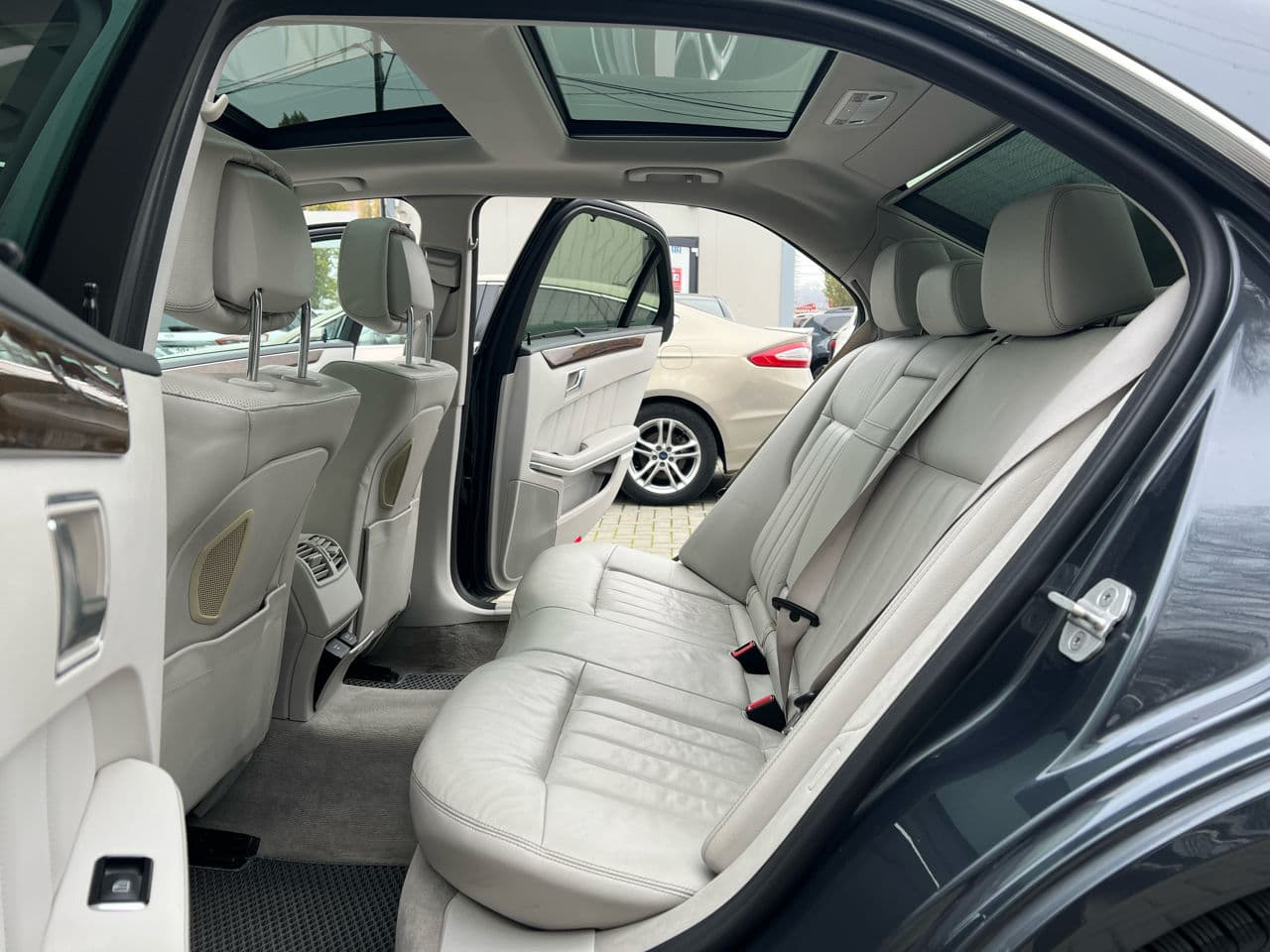 Mercedes E 250 2015 — Миниатюра 24