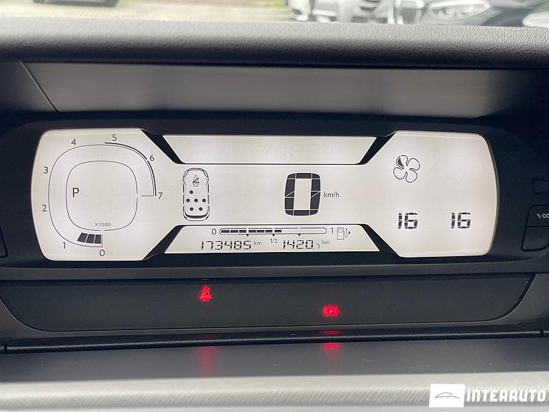 Citroen C4 SpaceTourer 2018 — Миниатюра 11