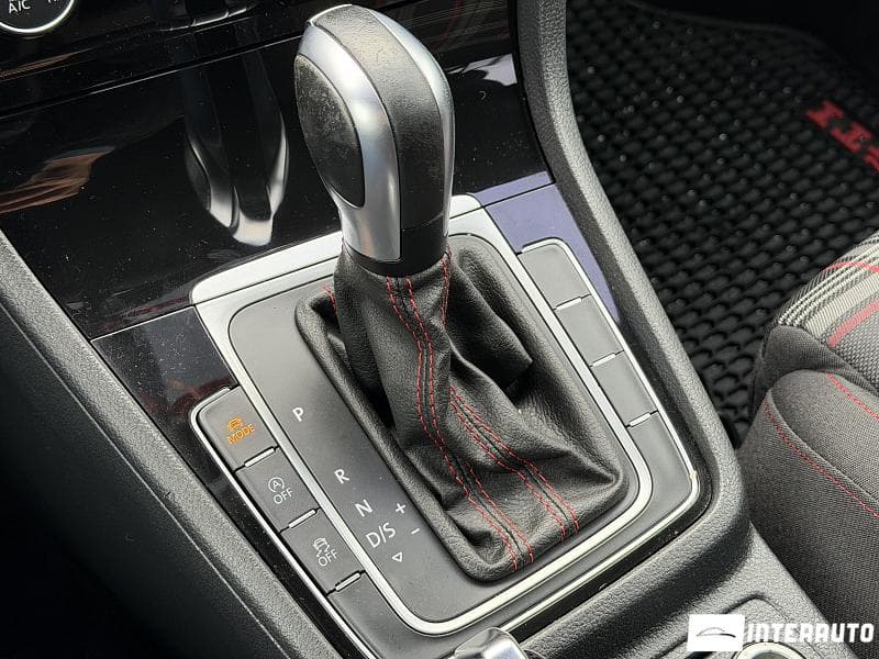 Volkswagen Golf GTI 2020 — Миниатюра 13