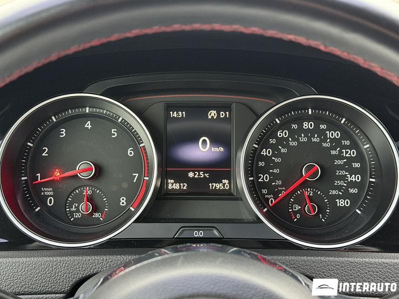 Volkswagen Golf GTI 2020 — Миниатюра 11