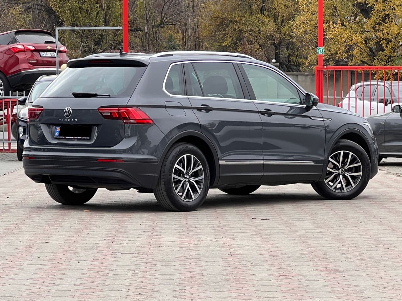 Volkswagen Tiguan 2022 — Миниатюра 3
