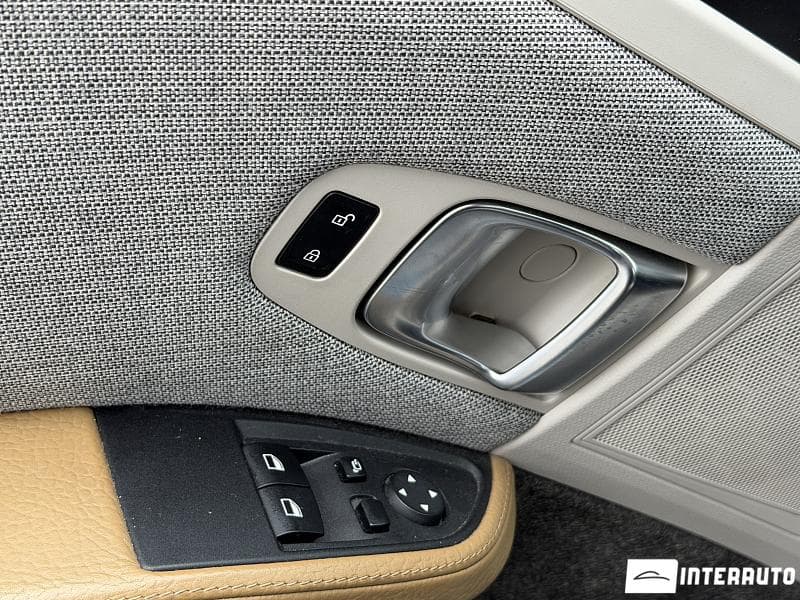 BMW i3 2017 — Миниатюра 8