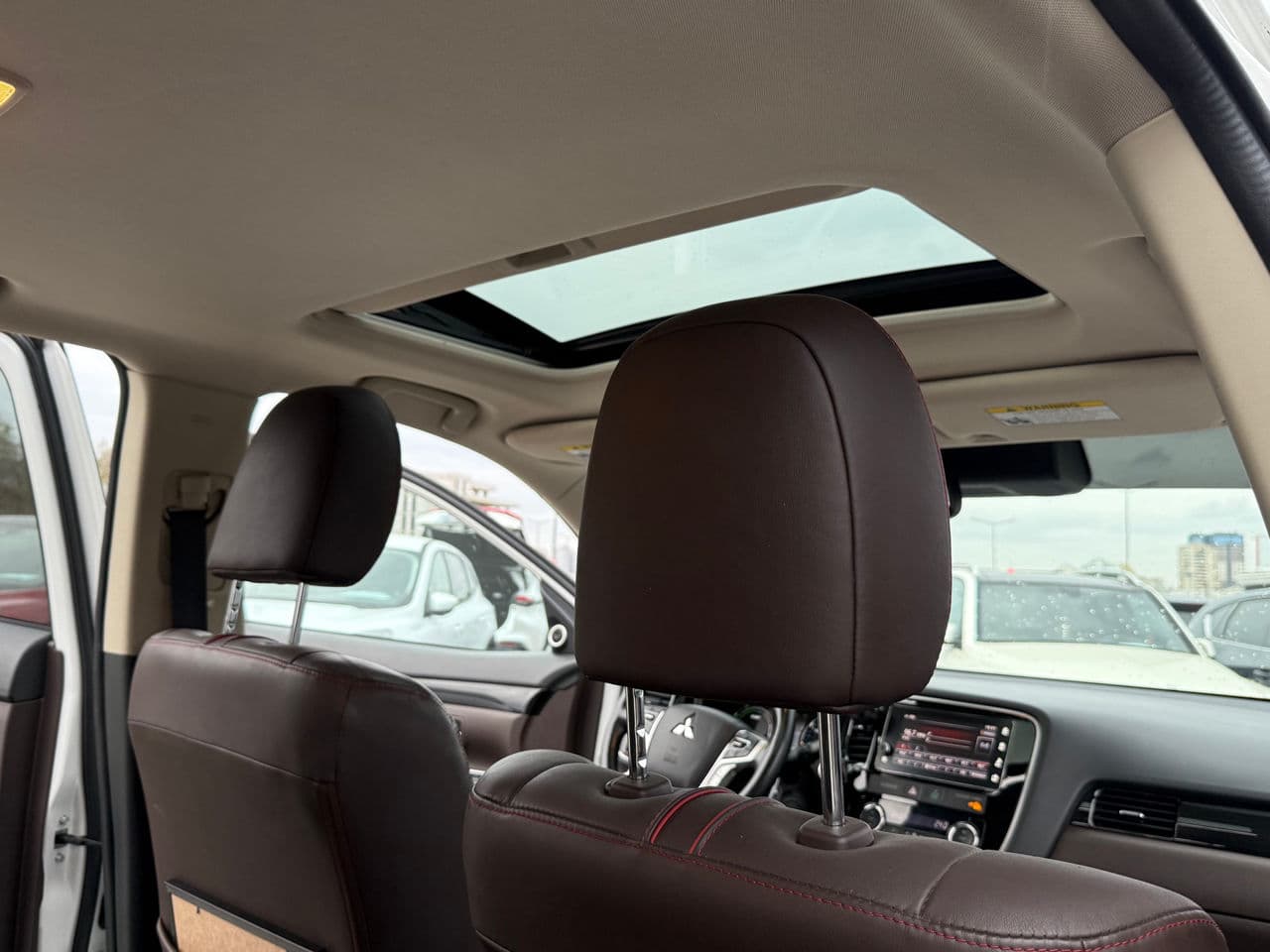 Mitsubishi Outlander 2018 — Миниатюра 14