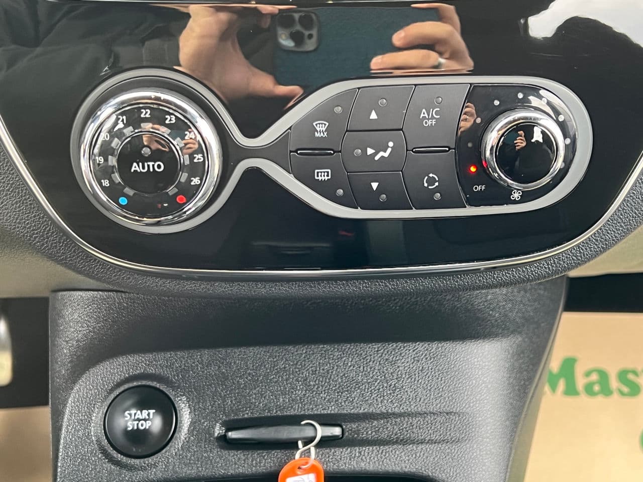 Renault Captur 2018 — Миниатюра 10