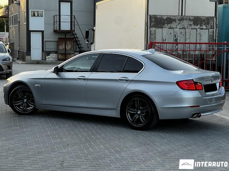 BMW 530 2010 — Миниатюра 2