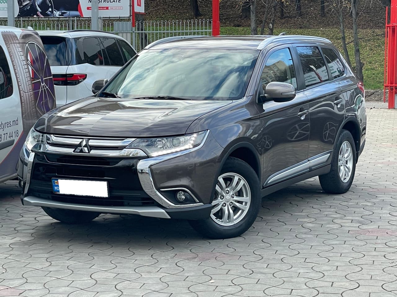 Mitsubishi Outlander 2017 — Миниатюра 2
