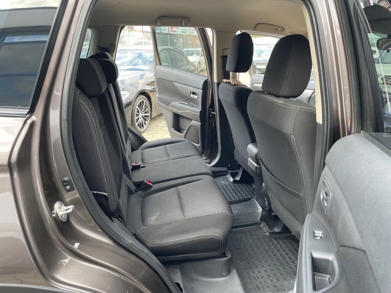 Mitsubishi Outlander 2017 — Миниатюра 18