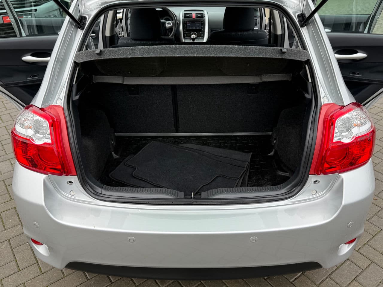 Toyota Auris 2012 — Миниатюра 18