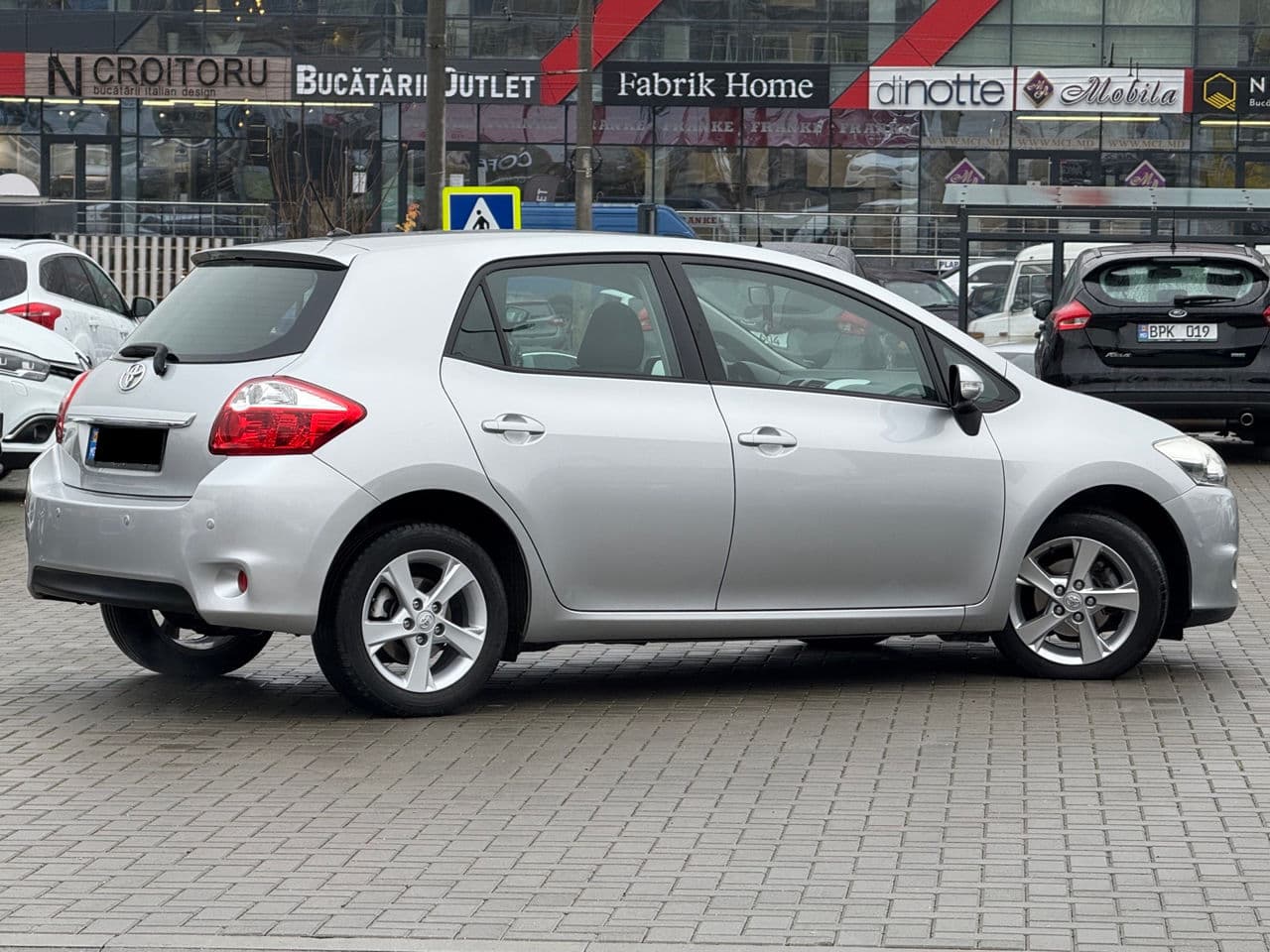 Toyota Auris 2012 — Миниатюра 3