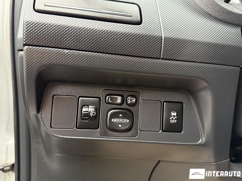 Toyota Auris 2012 — Миниатюра 17