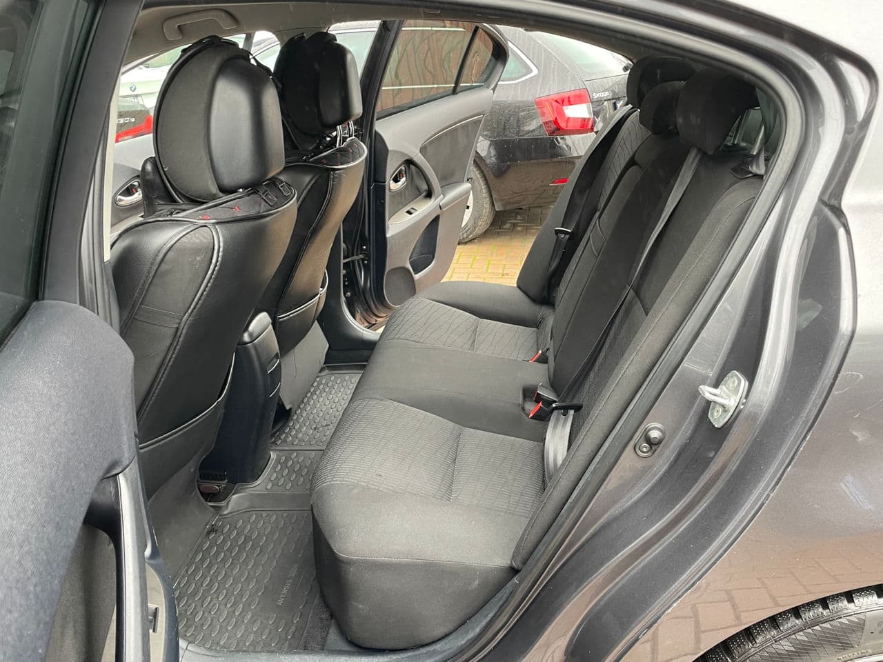 Toyota Avensis 2009 — Миниатюра 15