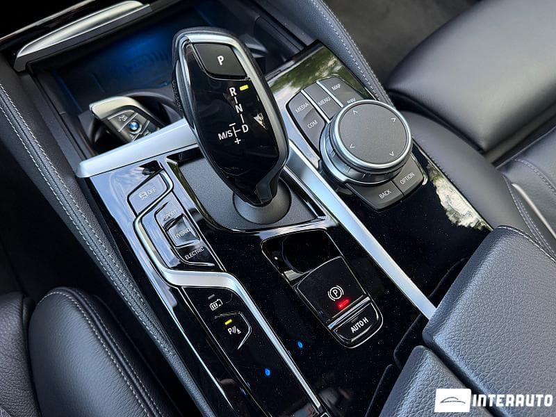 BMW 520e 2022 — Миниатюра 17